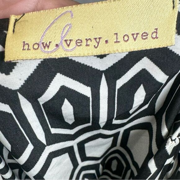 Long sleeve black and white geometric print faux wrap dress size medium - Picture 4 of 5